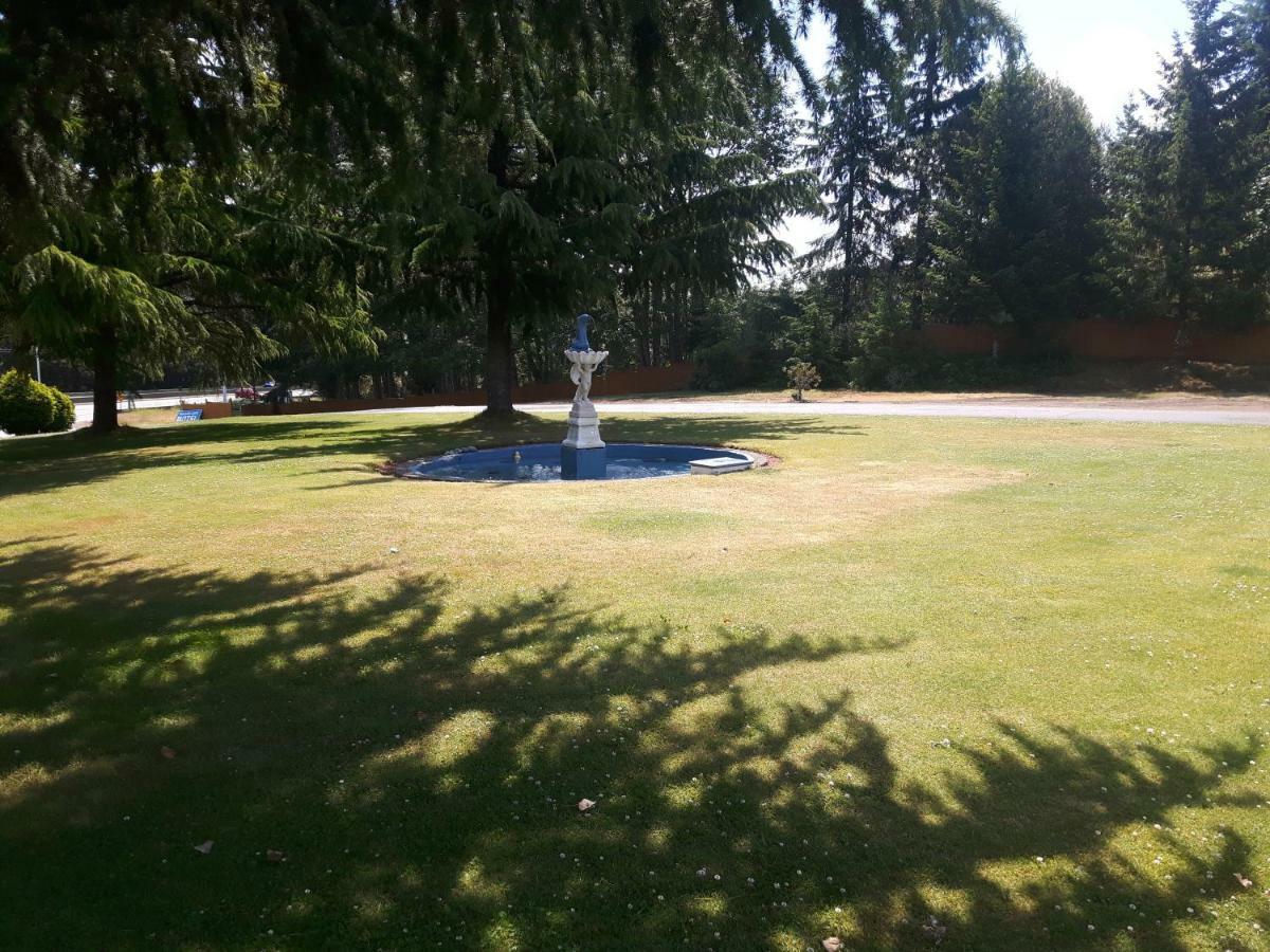 Fuller Lake Chemainus Motel Exterior photo